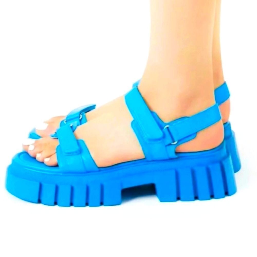 Forever 21 Bold Blue Chunky Sandals